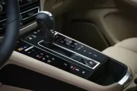 Porsche Macan din 2023 cu 13.000 km - oferta POR126025 - foto 12