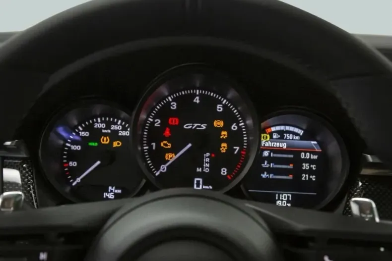 Porsche Macan din 2023 cu 13.000 km - oferta POR126025 - foto 15