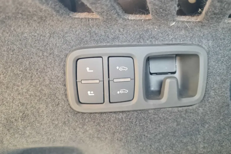 Audi SQ8 din 2023 cu 19.500 km - oferta AUD126030 - foto 8