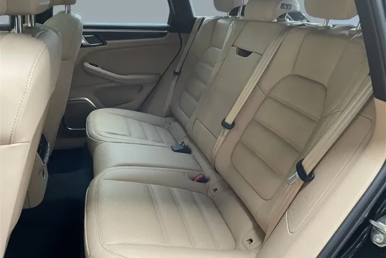 Porsche Macan din 2023 cu 9.300 km - oferta POR126033 - foto 12