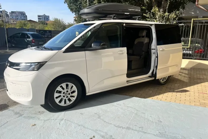 Volkswagen T7 Multivan din 2022 cu 32.000 km - oferta VOL126041 - foto 2