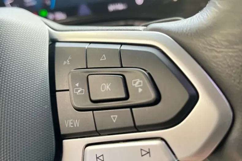 Volkswagen T7 Multivan din 2022 cu 32.000 km - oferta VOL126041 - foto 15