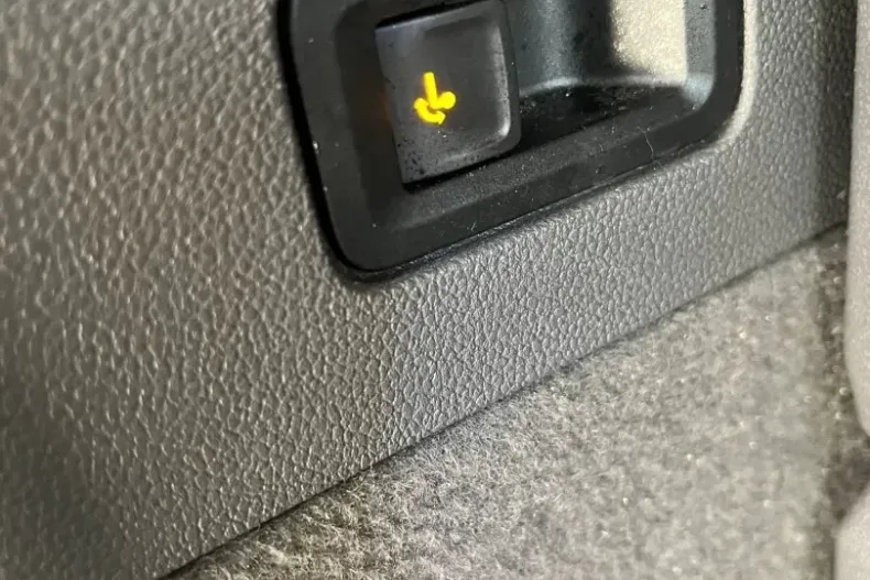 Volkswagen T7 Multivan din 2022 cu 32.000 km - oferta VOL126041 - foto 24