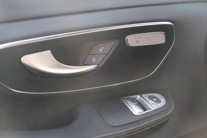 Mercedes-Benz V 300 din 2022 cu 39.000 km - oferta MER126042 - foto 27