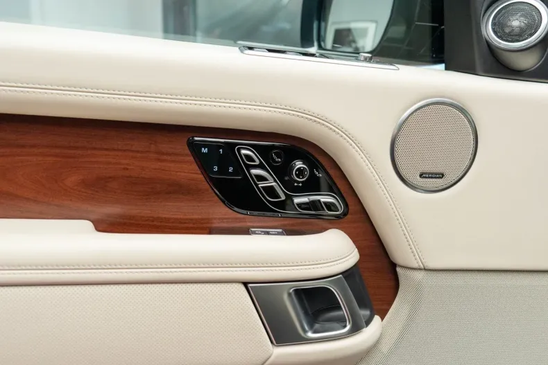 Land Rover Range Rover din 2020 cu 25.000 km - oferta LAN126048 - foto 8