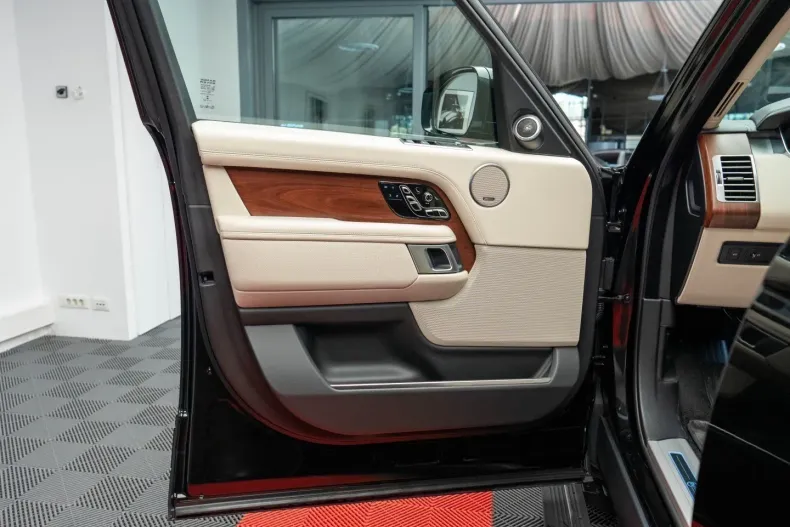 Land Rover Range Rover din 2020 cu 25.000 km - oferta LAN126048 - foto 10