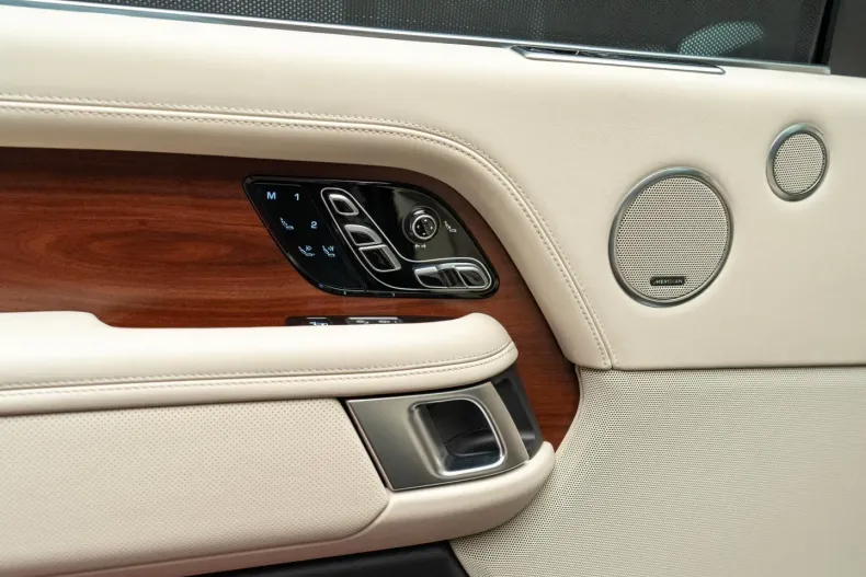 Land Rover Range Rover din 2020 cu 25.000 km - oferta LAN126048 - foto 18