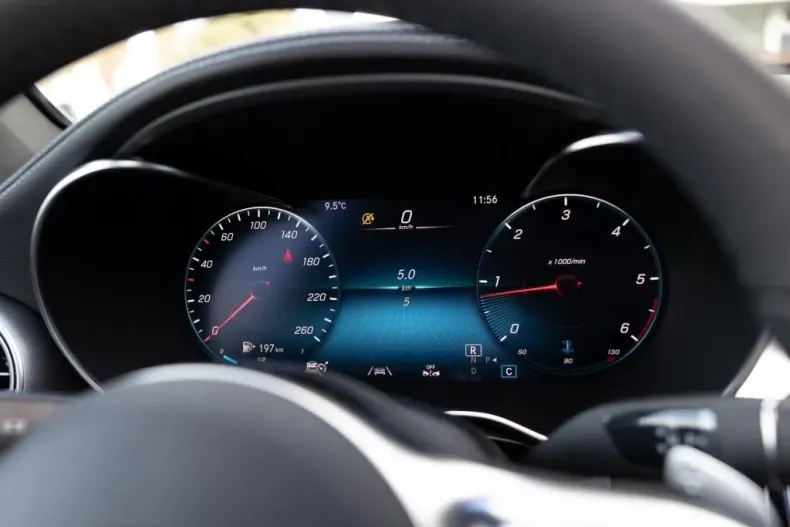 Mercedes-Benz GLC 300 din 2023 cu 6.500 km - oferta MER126056 - foto 13