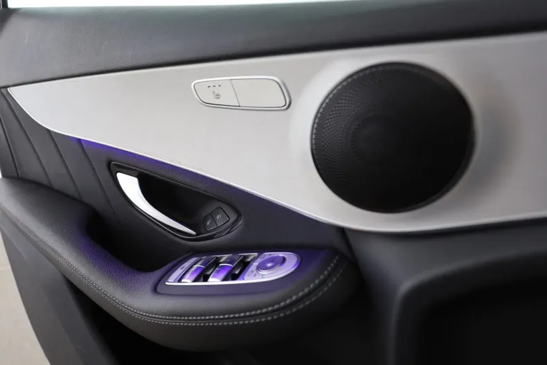 Mercedes-Benz GLC 300 din 2020 cu 19.900 km - oferta MER126058 - foto 9