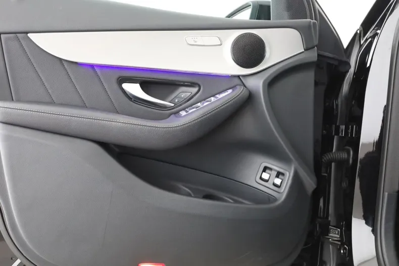 Mercedes-Benz GLC 300 din 2020 cu 19.900 km - oferta MER126058 - foto 14