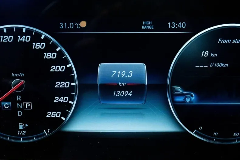 Mercedes-Benz G 400 din 2022 cu 13.100 km - oferta MER126059 - foto 10