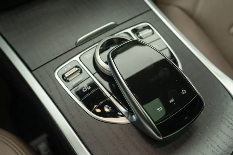 Mercedes-Benz G 400 din 2022 cu 13.100 km - oferta MER126059 - foto 16