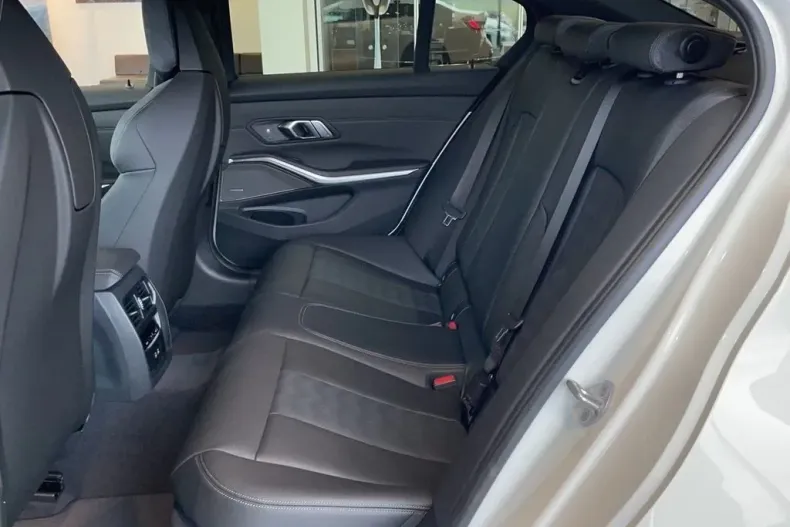 BMW M3 din 2023 cu 3.300 km - oferta BMW126068 - foto 11