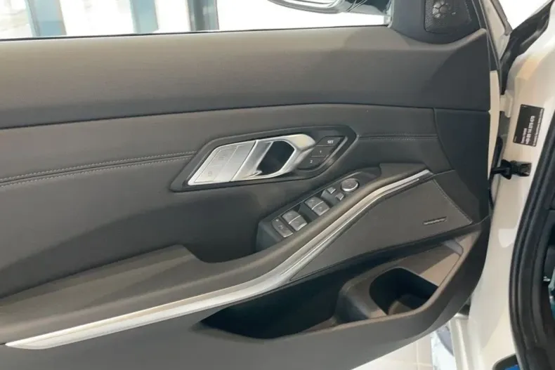 BMW M3 din 2023 cu 3.300 km - oferta BMW126068 - foto 12