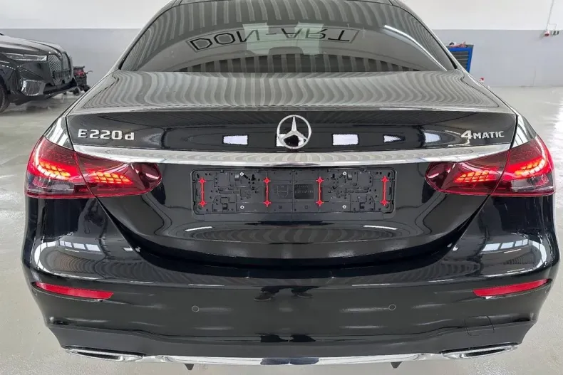 Mercedes-Benz E 220 din 2023 cu 27 km - oferta MER126070 - foto 4