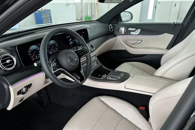 Mercedes-Benz E 220 din 2023 cu 27 km - oferta MER126070 - foto 5