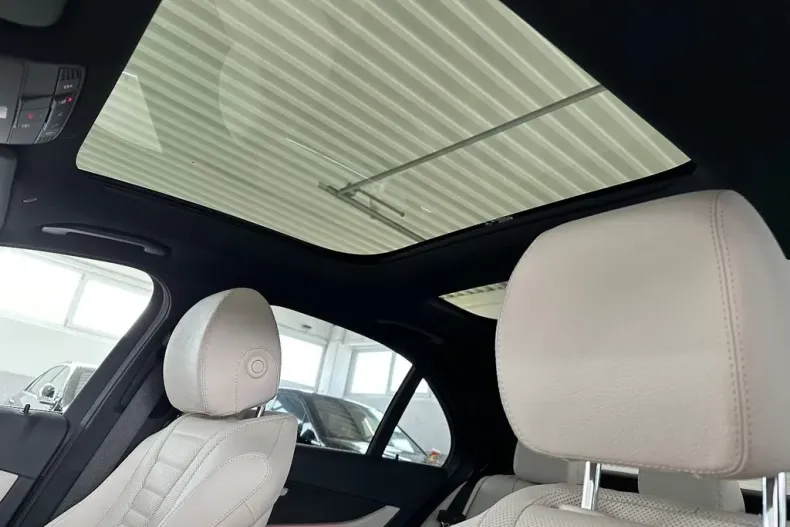 Mercedes-Benz E 220 din 2023 cu 27 km - oferta MER126070 - foto 11