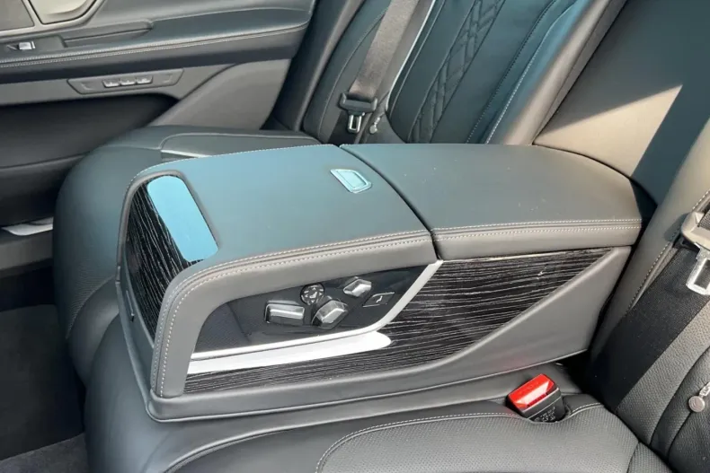 BMW 740 din 2022 cu 11.321 km - oferta BMW126073 - foto 24