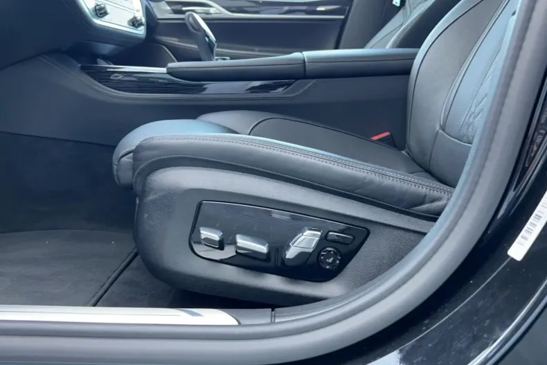 BMW 740 din 2022 cu 11.321 km - oferta BMW126073 - foto 28