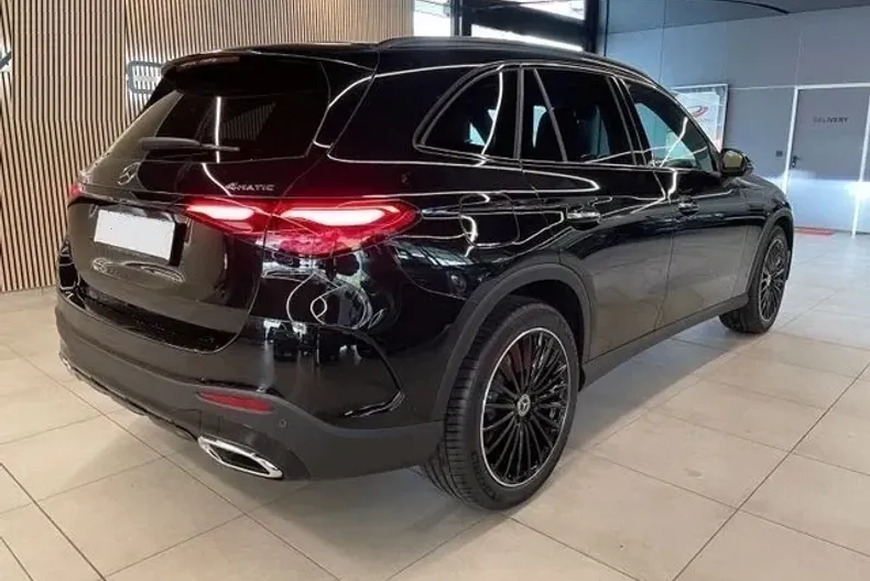 Mercedes-Benz GLC 220 din 2023 cu 100 km - oferta MER126074 - foto 3