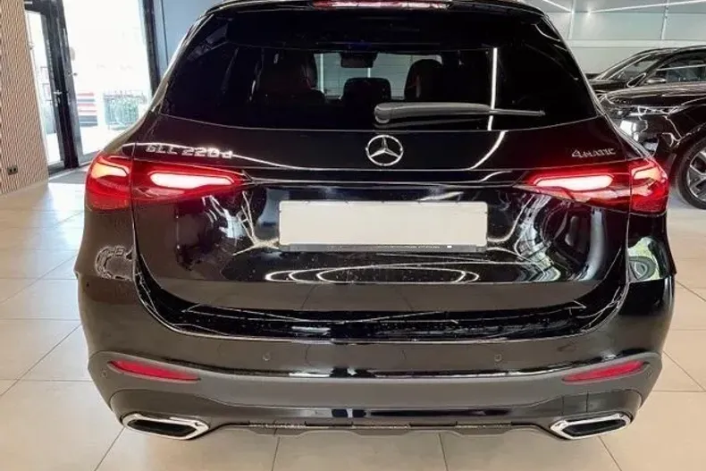 Mercedes-Benz GLC 220 din 2023 cu 100 km - oferta MER126074 - foto 4