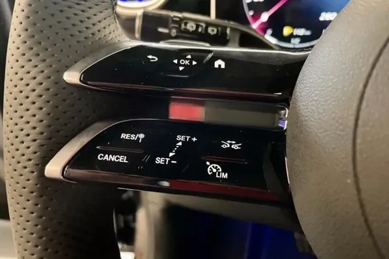 Mercedes-Benz GLC 220 din 2023 cu 100 km - oferta MER126074 - foto 7