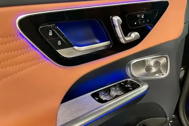 Mercedes-Benz GLC 220 din 2023 cu 100 km - oferta MER126074 - foto 12