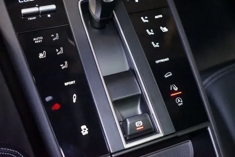 Porsche Macan din 2023 cu 100 km - oferta POR126078 - foto 12