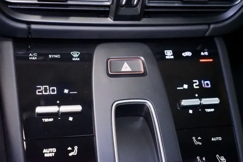 Porsche Macan din 2023 cu 100 km - oferta POR126078 - foto 13