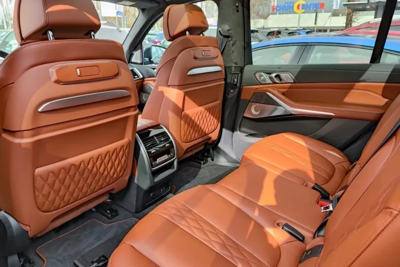 BMW X7 din 2022 cu 8.450 km - oferta BMW126079 - foto 9