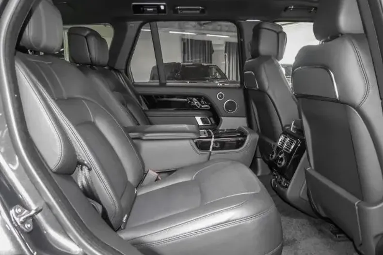 Land Rover Range Rover din 2022 cu 5.500 km - oferta LAN126082 - foto 11