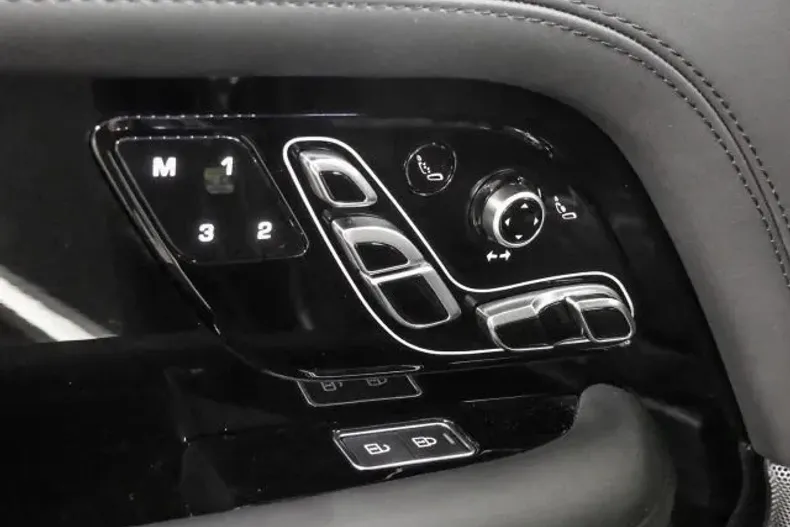 Land Rover Range Rover din 2022 cu 5.500 km - oferta LAN126082 - foto 17