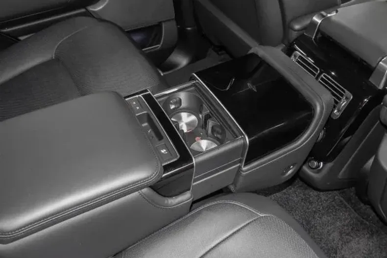 Land Rover Range Rover din 2022 cu 5.500 km - oferta LAN126082 - foto 18