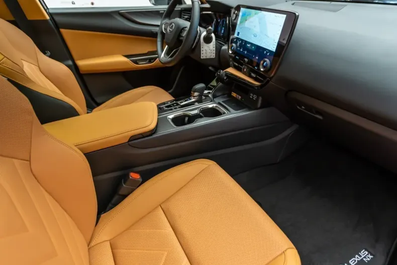 Lexus NX 450h din 2024 cu 12 km - oferta LEX126083 - foto 8