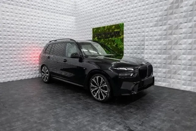 BMW X7 din 2023 cu 50 km - oferta BMW126084 - foto 1