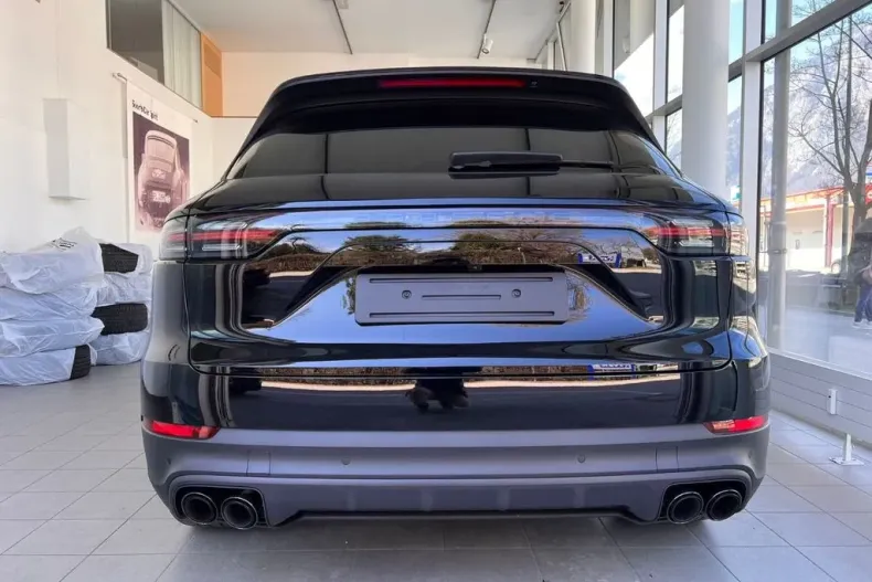 Porsche Cayenne din 2023 cu 50 km - oferta POR126085 - foto 4