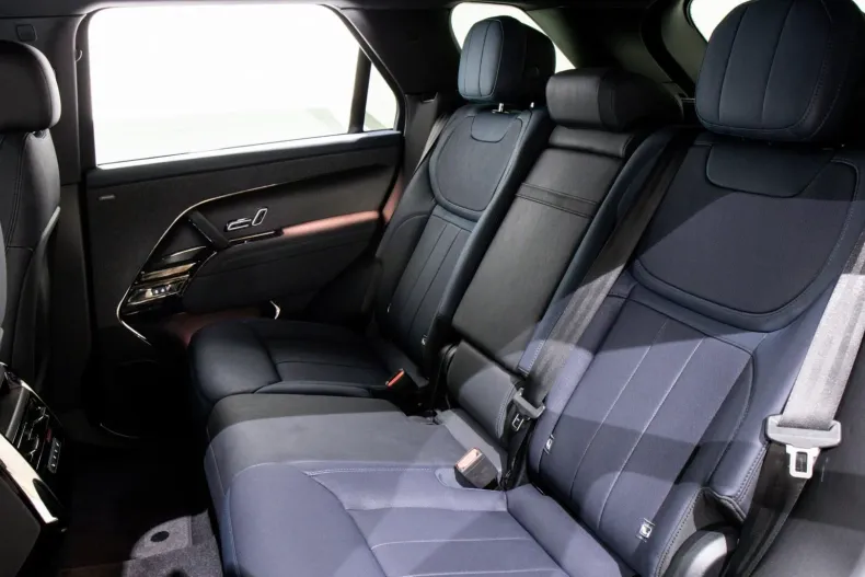 Land Rover Range Rover Sport din 2023 cu 3.000 km - oferta LAN126089 - foto 7