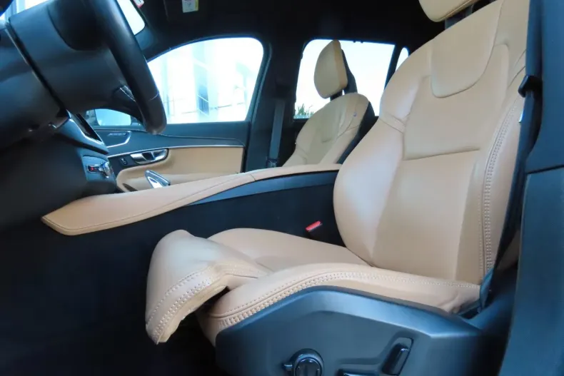 Volvo XC90 din 2020 cu 22.203 km - oferta VOL126098 - foto 8