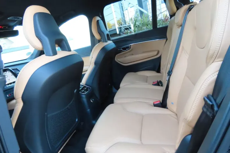 Volvo XC90 din 2020 cu 22.203 km - oferta VOL126098 - foto 12