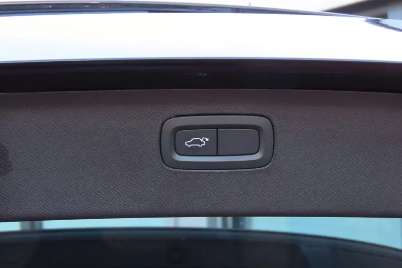 Volvo XC90 din 2020 cu 22.203 km - oferta VOL126098 - foto 14