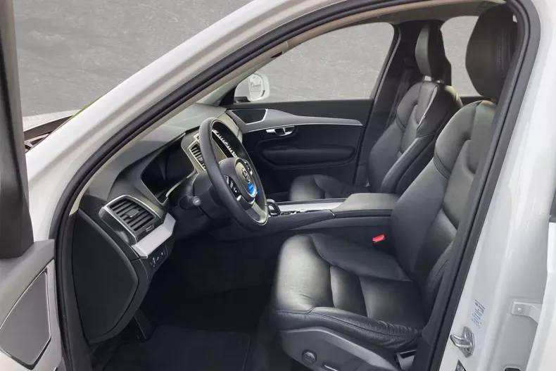 Volvo XC90 din 2020 cu 26.000 km - oferta VOL126099 - foto 3