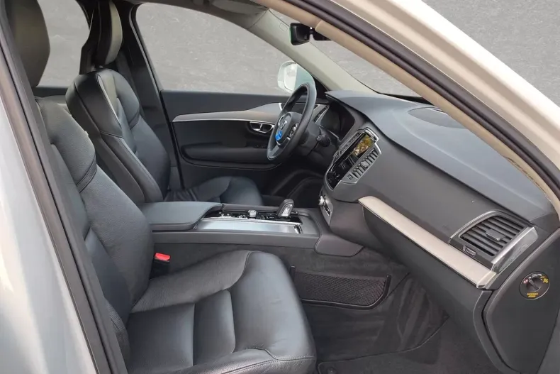 Volvo XC90 din 2020 cu 26.000 km - oferta VOL126099 - foto 4