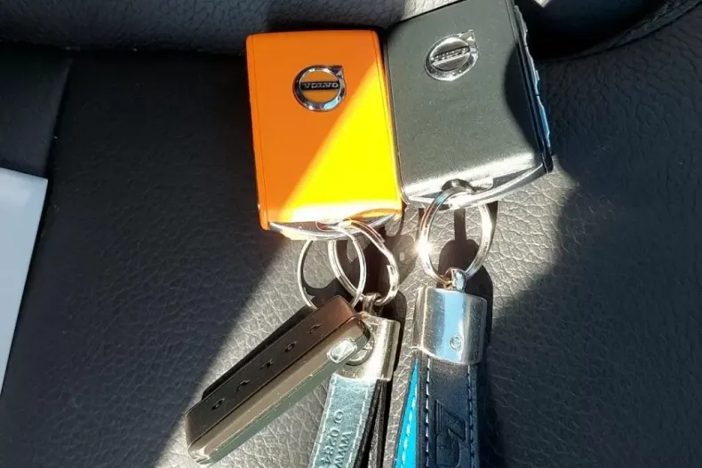 Volvo XC90 din 2020 cu 10.000 km - oferta VOL126100 - foto 11