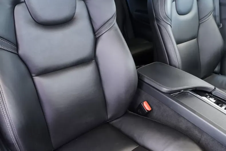 Volvo XC90 din 2020 cu 23.705 km - oferta VOL126101 - foto 11