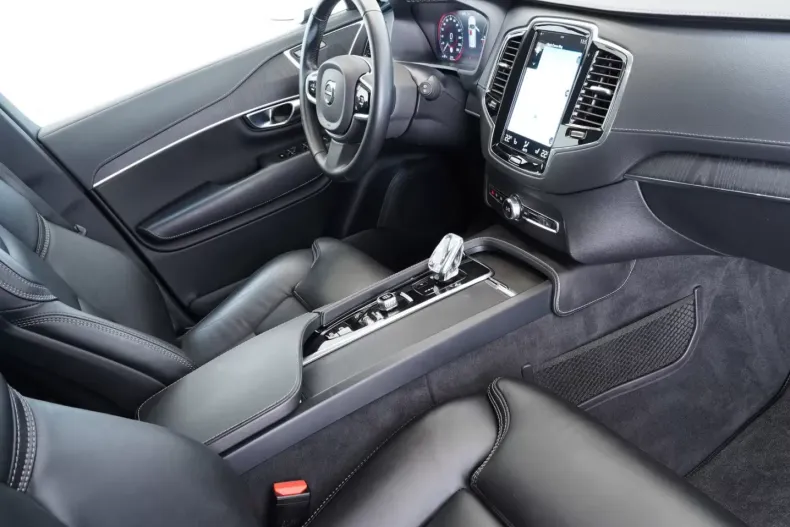 Volvo XC90 din 2020 cu 23.705 km - oferta VOL126101 - foto 12