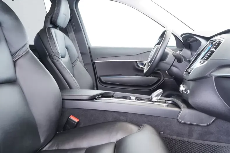 Volvo XC90 din 2020 cu 23.705 km - oferta VOL126101 - foto 13