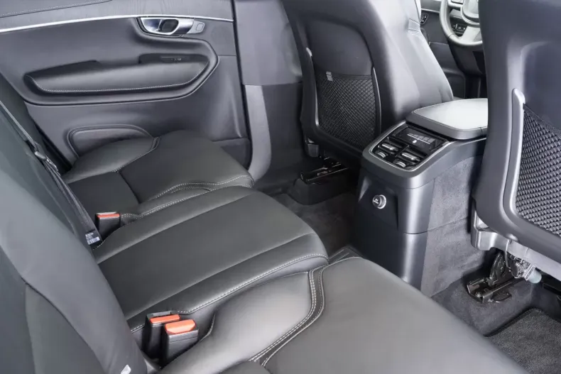 Volvo XC90 din 2020 cu 23.705 km - oferta VOL126101 - foto 15