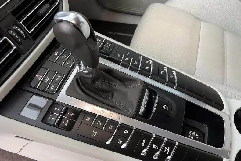 Porsche Macan din 2020 cu 43.831 km - oferta POR126103 - foto 12