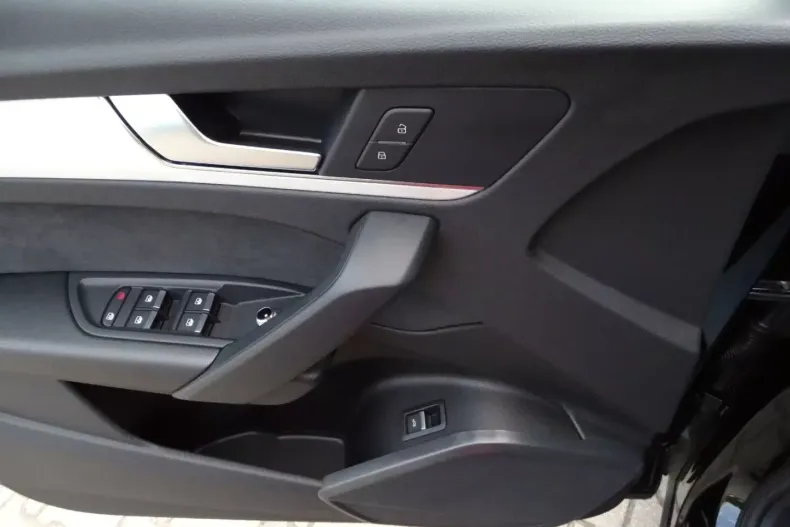 Audi Q5 din 2021 cu 3.917 km - oferta AUD126106 - foto 18