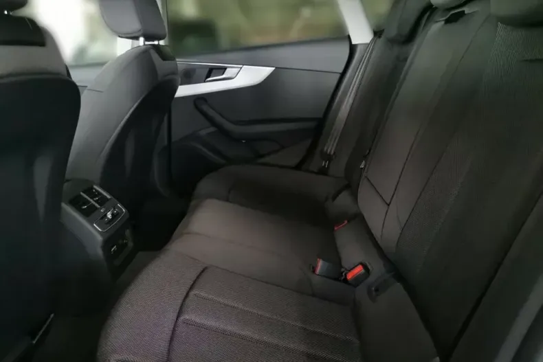 Audi A5 din 2022 cu 14.900 km - oferta AUD126112 - foto 9